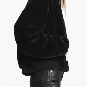 Black faux for jacket! NWT!😍